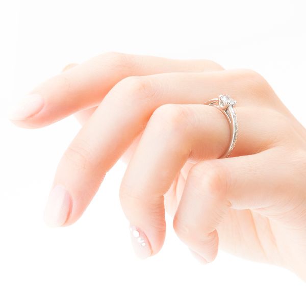 婚約指輪レアモアナのコーラル