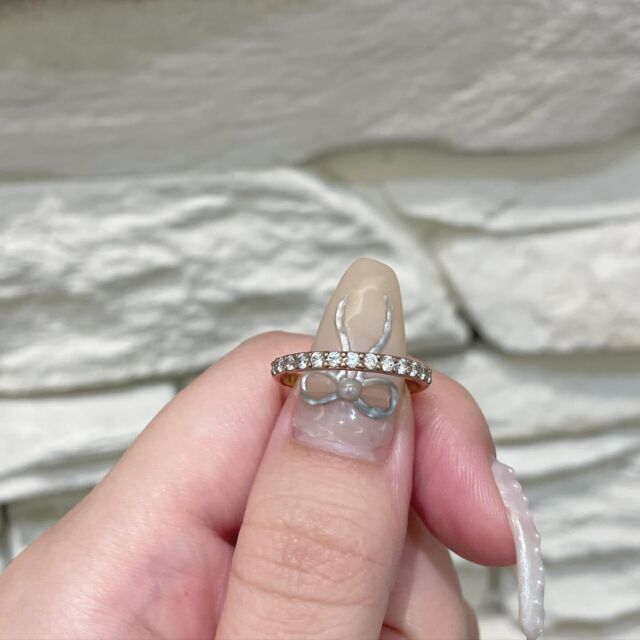 純国産のプレミアムハワイアンジュエリー💍
取り扱い店舗は公式HPよりご確認下さい😊
ハワイアンジュエリーを
結婚指輪の品質に作り変えたMakana

ふたりで選ぶセミオーダーは
他と被りたくないこだわりを形にする
世界に一組の結婚指輪がてきあがります。

#ハワイアンジュエリー結婚指輪 #ハワイアンジュエリー #結婚指輪 #婚約指輪 #重ね付けリング #ハワイリング